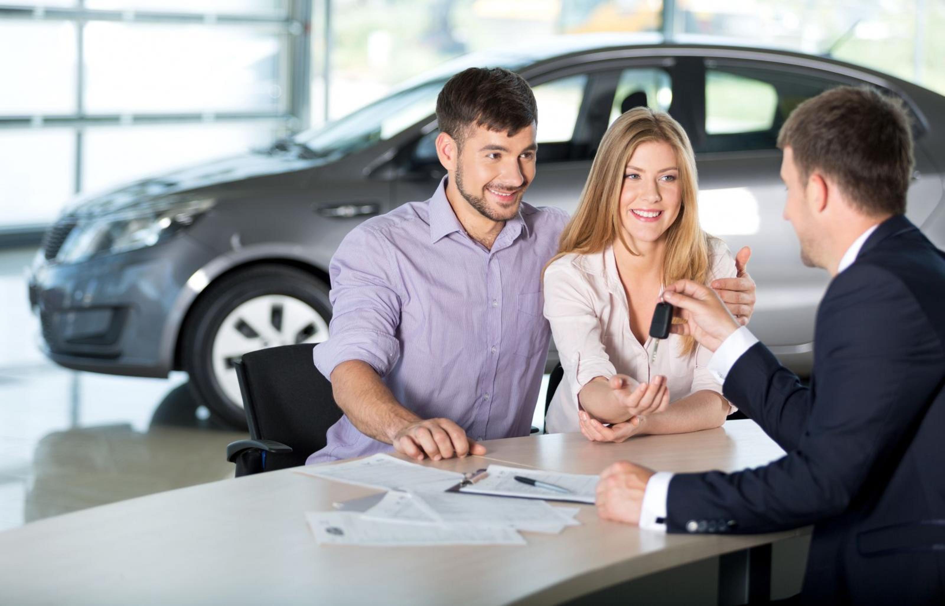 Comprar un auto: Qué debes considerar antes de pedir un crédito